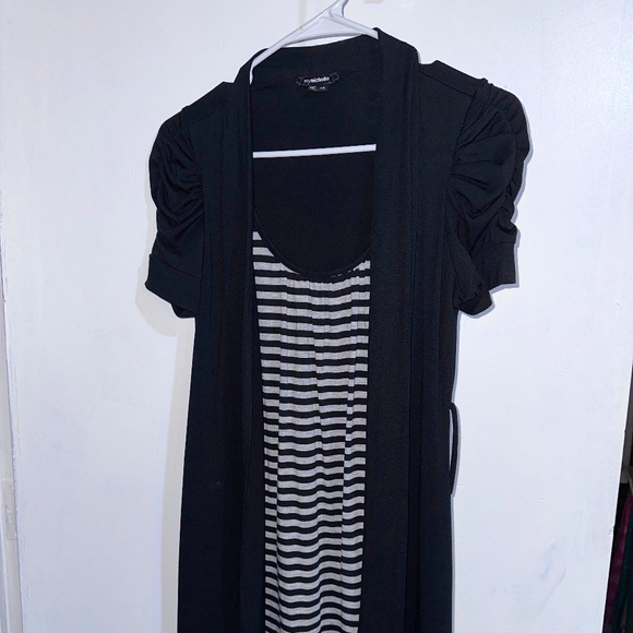 Cute Layered Top - Picture 1 of 2